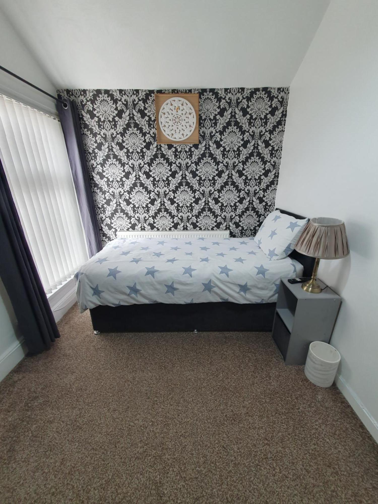 Private Room In Кардіфф Екстер'єр фото