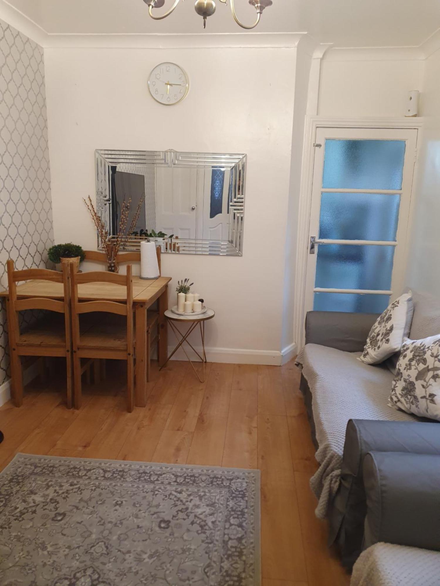 Private Room In Кардіфф Екстер'єр фото